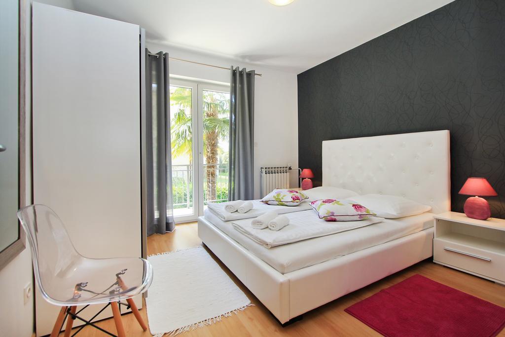 Apartments Villa Concept ポレッチ エクステリア 写真