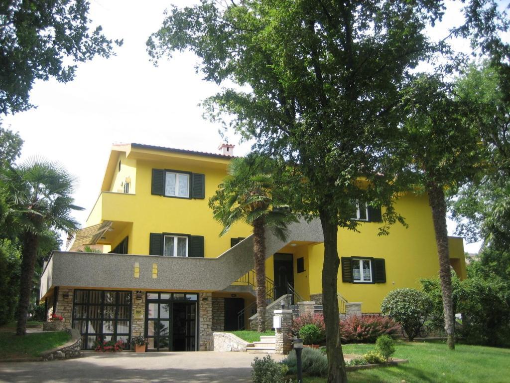 Apartments Villa Concept ポレッチ エクステリア 写真